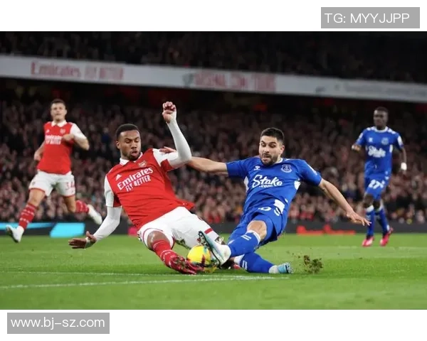 今夜焦点对决两大夺冠热门提前交锋引发热议